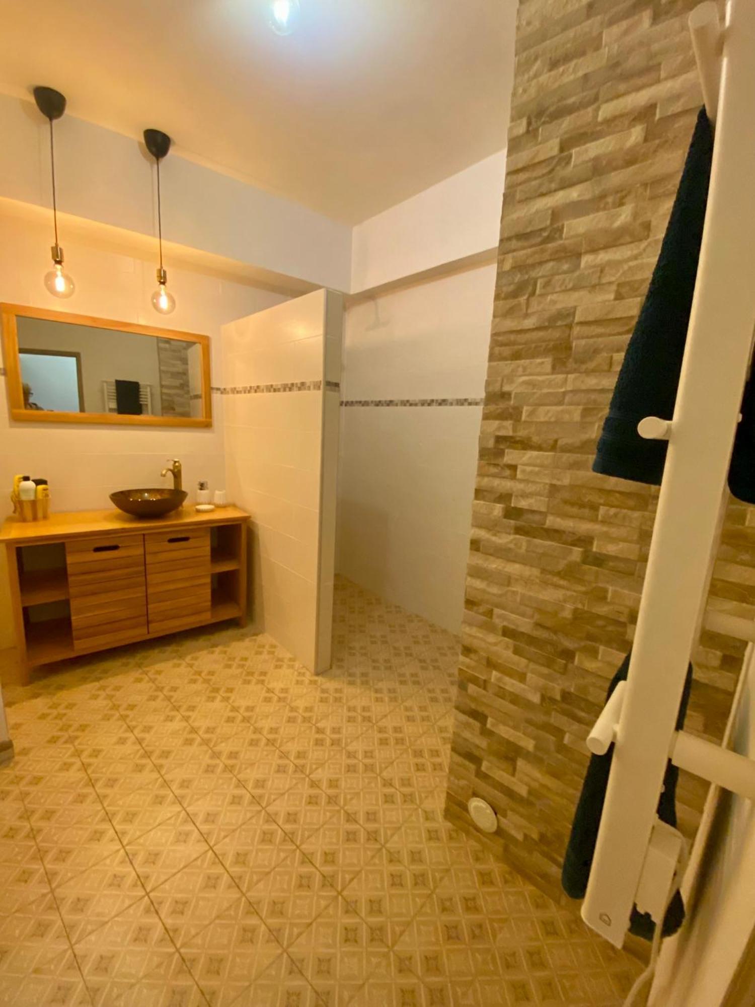 Maison Du Midi, 2 De Charme Apartment