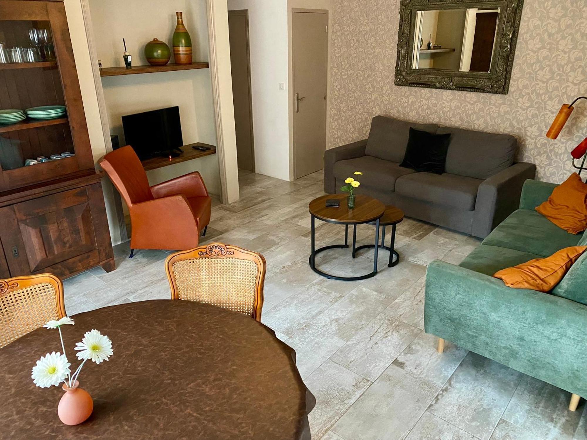 Maison Du Midi, 2 De Charme Apartment Ginestas